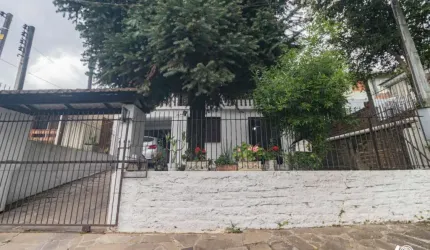 Casa com 5 quartos à venda na Rua Guajuvira, 104, Guarani, Novo Hamburgo por R$ 490.000