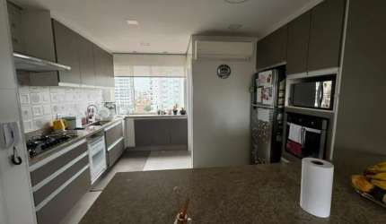 Apartamento com 3 Quartos e 3 banheiros à Venda, 107 m² por R$ 950.000