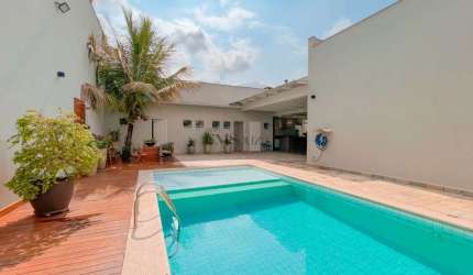Venda 560 m² de terreno e 279 m² de area privativa