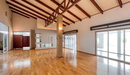 Casa à venda  com 412 m² - 3 suítes