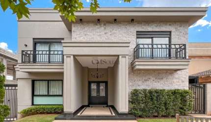 Casa em condomínio à venda - 502m²
