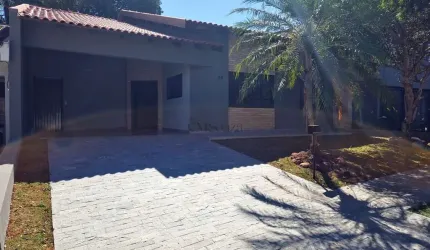 Casa em Condomínio com 4 quartos à Venda - 164m²