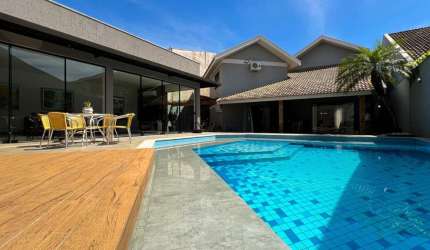 Casa a venda 4 Quartos no Tucano - 310 m²