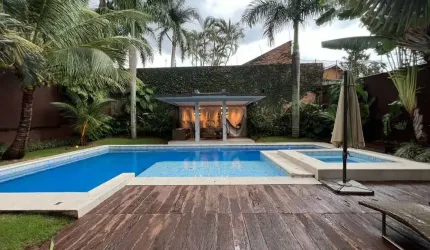 Casa Alto Padrão - 660m² - 4 Suítes - Venda