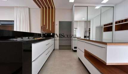 Casa à venda em Londrina, Jardim Nova Esperança, com 3 suítes, com 295 m²