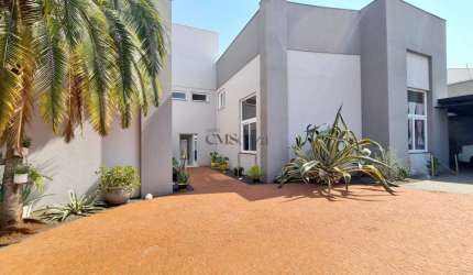 Casa com 5 quartos para venda em Londrina  549m²