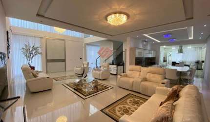 Casa com 6 quartos à venda em Jurerê Internacional, Florianópolis , 739 m2 por R$ 7.900.000