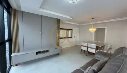 Apartamento na Meia Praia lazer diferenciado