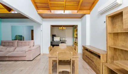 Casa à venda no bairro Afonso Pena, em São José dos Pinhais, 3 quartos, 1 suíte - Paraná