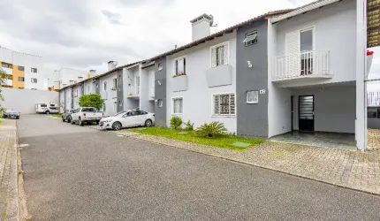Sobrado Curitiba - condominio fechado