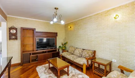 Sobrado com 4 quartos, 3 vagas, Tarumã - Curitiba