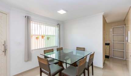 Sobrado com 3 quartos, 2 vagas, Bairro Alto - Curitiba