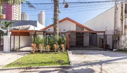 Casa térrea no Cristo Rei