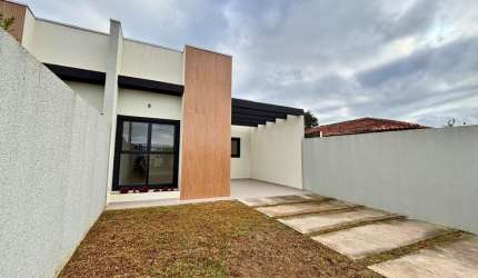 Casa Térrea,  03 Dormitórios sendo 01 Suíte - Ouro Fino - São José dos Pinhais