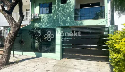 Sobrado em Centro  -  Cascavel