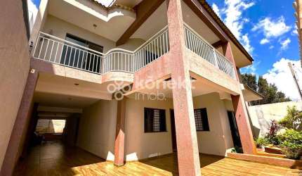 Sobrado à venda no bairro Coqueiral