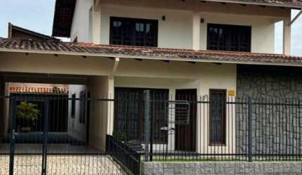 Guanabara - Sobrado amplo com piscina prox ao centro