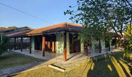 Centro - Terreno Amplo com 1162 m2 com casa avenaria averbada de 156,56 m2
