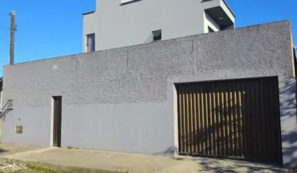 Morro do Meio - Sobrado com piscina e suite com Closet