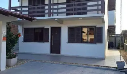 Barra Velha - Praia Central - Sobrado averbado com 204 m2, 120 mts da praia