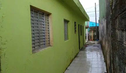 Casa 02 dormitórios para reforma!