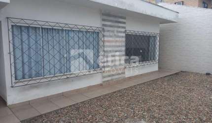 Casa em Bairro Nobre, aconchegante, perfeita para sua família
