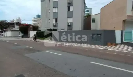 Amplo Apartamento em localização privilegiada na Vila Operária com 3 dormitórios