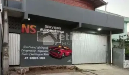 OPORTUNIDADE ÚNICA PARA NEGÓCIO E MORADIA  CASA E COMÉRCIO NO B.SANTA REGINA EM ITAJAÍ SC.