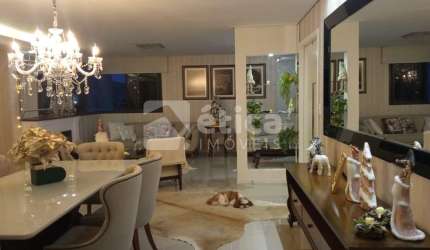 Oportunidade Única Apartamento de 2 Suítes e 2 Semi-Suítes no Centro de Itajaí