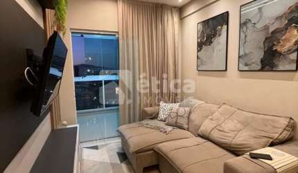 Apartamento semi-mobiliado de 2 Dormitórios com 1 Suíte no Bairro Vila Operária em itajaí.