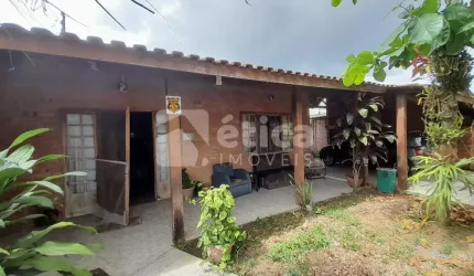 CASA DE 3 DORMITÓRIOS COM EDÍCULA EM EXCELENTE LOCALIZAÇÃO NO BAIRRO SÃO VICENTE EM ITAJAÍ.