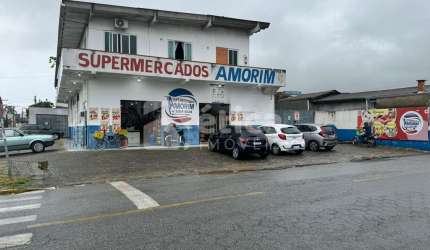 Venda de ponto comercial de mercado  ótima localização e estrutura