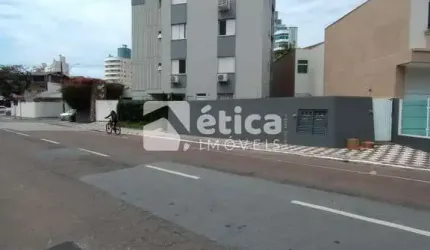Amplo Apartamento em localização privilegiada na Vila Operária com 3 dormitórios