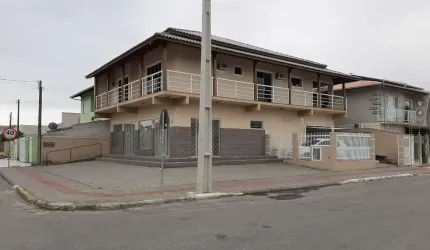 Excelente Casa AVERBADA com Sala Comercial a Venda em Itajaí - SC