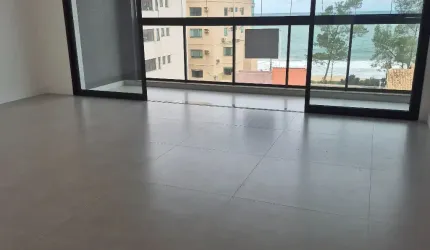 Excelente apartamento com 03 suítes na Praia do Pecado