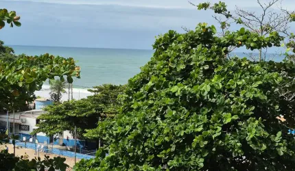 Apartamento a venda nos Cavaleiros com 03 quartos e escritório
