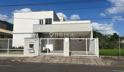CASA NO BAIRRO AMIZADE - JARAGUÁ DO SUL