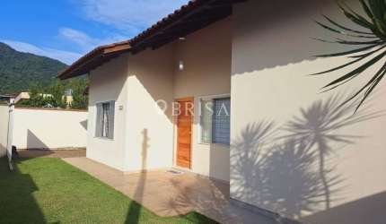CASA NO BAIRRO AMIZADE