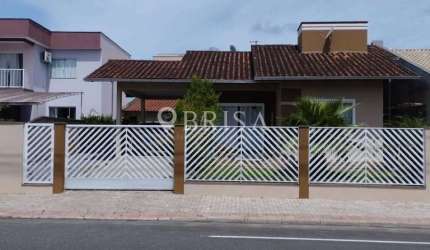 CASA NO BAIRRO TRÊS RIOS DO SUL