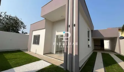 Casa com 3 quartos, piscina e acabamentos de alto padrão à venda por R$ 890.000 em Jardim Atlântico, Maricá.