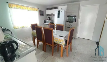 Casa com amplo quintal, a venda 03 quartos em Colombo PR
