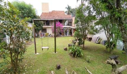 (Financiamento e estuda permuta) Casa 05 quartos, com terreno grande, no Pilarzinho em Curitiba PR