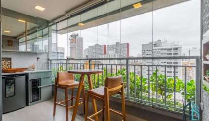Apartamento mobiliado a venda, 03 quartos sendo 02 suítes, 02 vagas no Centro de Curitiba PR