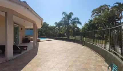 Casa praia leste, 03 quartos sendo 02 suítes, piscina, lugar top, 300 metros da praia, Praia de Leste Pontal do Paraná PR