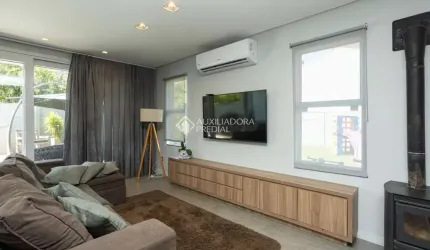 Casa com 3 quartos à venda na Rua Trento, 50, Estância Velha, Canoas, 207 m2 por R$ 1.889.000