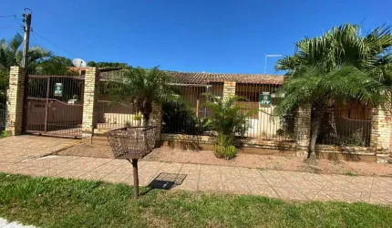 Casa com 4 quartos à venda na Rua das Araras, 1114, Harmonia, Canoas, 164 m2 por R$ 580.000