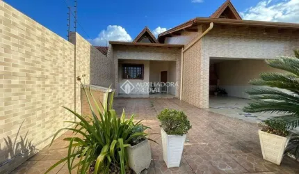 Casa com 3 quartos à venda na Pedro Dos Santos, 149, Igara, Canoas, 194 m2 por R$ 720.000