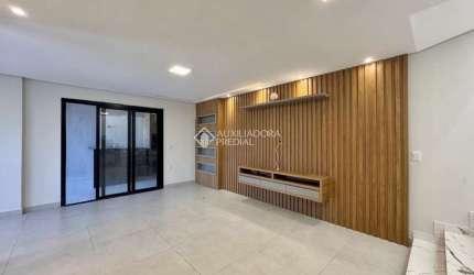 Casa com 3 quartos para alugar na dos Mognos, 20, Igara, Canoas, 170 m2 por R$ 3.700