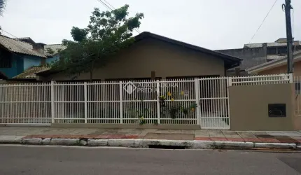 Casa com 4 quartos à venda na Rua Acary Margarida, 124, Canasvieiras, Florianópolis, 204 m2 por R$ 1.380.000