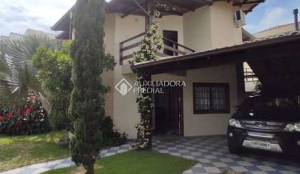 Casa com 3 quartos à venda na Servidão Ostácio Fernando da Silva, 56, Ingleses do Rio Vermelho, Florianópolis, 293 m2 por R$ 1.500.000